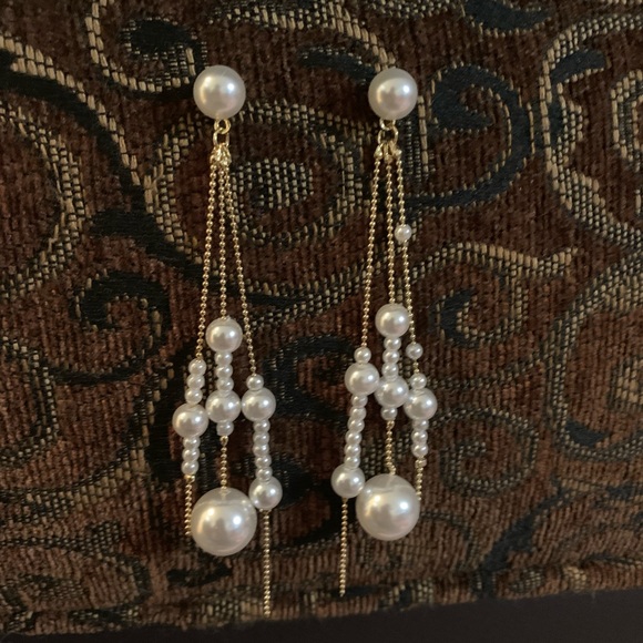 Parilena Earring - Picture 2 of 2